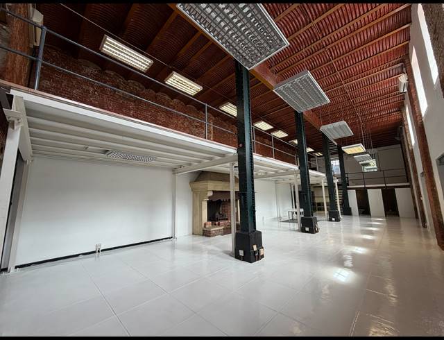 300M² BUILDING TO LET IN WOODSTOCK